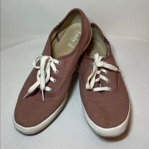 KEDS Dusty Rose Canvas Sneakers. Size 10. Comfortable. Trendy